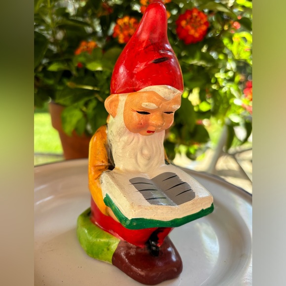 Vintage Chalk-ware Gnomes - Picture 9 of 12